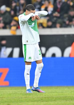 17 01 2026 Soccer Season 2025 2026 2 Soccer Bundesliga 18 Matchday SG Dynamo Dresden SGD SpVgg Greuther Fürth SGF Kleeblatt Sportfoto Zink xwoxzix DFL regulations prohibit any use of photographs as image sequences and or quasi video only for editorial use Maximilian Solomon Dietz 33, SpVgg Greuther Fürth disappointed disappointment