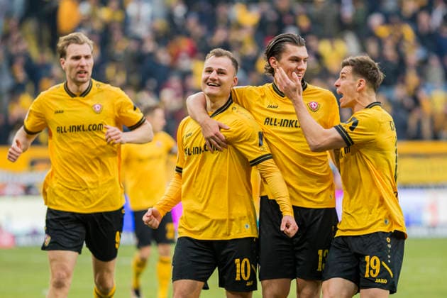 17 01 2026, xomx, Fußball 2 Bundesliga, Dynamo Dresden SpVgg Greuther Fuerth v l jubelt, Torjubel, Tor, Goal, Jubel, Freude, freuen zum 2 0 durch Jakob Lemmer Dynamo Dresden DFL DFB REGULATIONS PROHIBIT ANY USE OF PHOTOGRAPHS as IMAGE SEQUENCES and or QUASI VIDEO Dresden