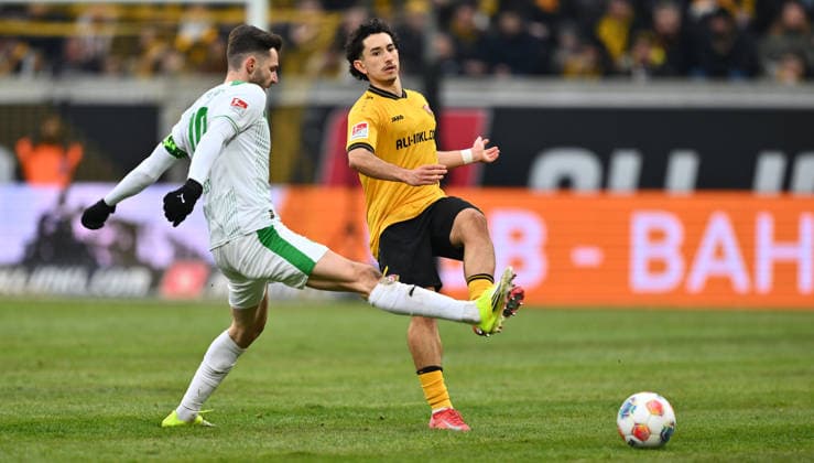 17 01 2026 Soccer Season 2025 2026 2 Soccer Bundesliga 18 Matchday SG Dynamo Dresden SGD SpVgg Greuther Fürth SGF Kleeblatt Sportfoto Zink xwoxzix DFL regulations prohibit any use of photographs as image sequences and or quasi video only for editorial use Branimir Hrgota 10, SpVgg Greuther Fürth Jason Ceka 7, SG Dynamo Dresden SGD