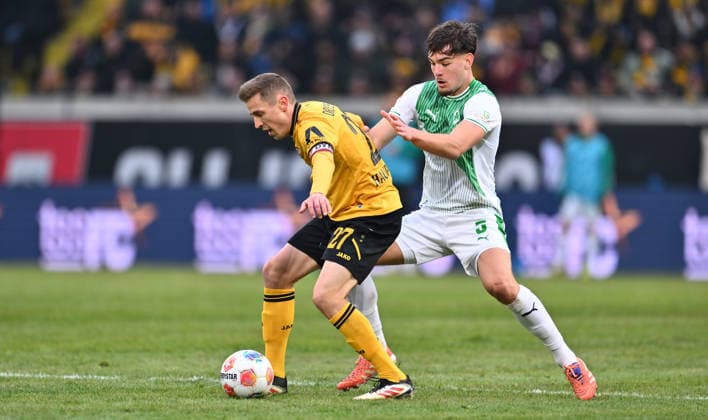 17 01 2026 Soccer season 2025 2026 2 Soccer Bundesliga 18 Matchday SG Dynamo Dresden SGD SpVgg Greuther Fürth SGF Kleeblatt Sportfoto Zink xwoxzix DFL regulations prohibit any use of photographs as image sequences and or quasi video only for editorial use Niklas Hauptmann 27, SG Dynamo Dresden SGD Reno Münz Muenz 5, SpVgg Greuther Fürth