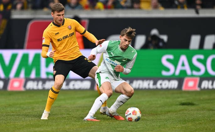 17 01 2026 Soccer Season 2025 2026 2 Soccer Bundesliga 18 Matchday SG Dynamo Dresden SGD SpVgg Greuther Fürth SGF Kleeblatt Sportfoto Zink xwoxzix DFL regulations prohibit any use of photographs as image sequences and or quasi video only for editorial use Christoph Daferner 33, SG Dynamo Dresden SGD Gian Luca Gian Luca Itter 27, SpVgg Greuther Fürth