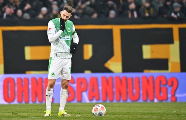 17 01 2026 Soccer season 2025 2026 2 Soccer Bundesliga 18 Matchday SG Dynamo Dresden SGD SpVgg Greuther Fürth SGF Kleeblatt Sportfoto Zink MeZi xmexzix DFL regulations prohibit any use of photographs as image sequences and or quasi video only for editorial use Branimir Hrgota 10, SpVgg Greuther Fürth disappointed disappointment
