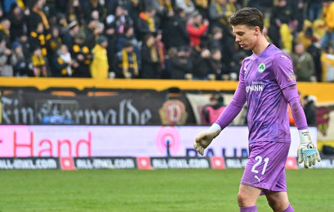 17 01 2026 Soccer Season 2025 2026 2 Soccer Bundesliga 18 Matchday SG Dynamo Dresden SGD SpVgg Greuther Fürth SGF Kleeblatt Sportfoto Zink MeZi xmexzix DFL regulations prohibit any use of photographs as image sequences and or quasi video only for editorial use Timo Schlieck 21, SpVgg Greuther Fürth disappointed Disappointment