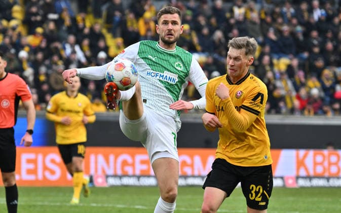 17 01 2026 Soccer Season 2025 2026 2 Soccer Bundesliga 18 Matchday SG Dynamo Dresden SGD SpVgg Greuther Fürth SGF Kleeblatt Sportfoto Zink xwoxzix DFL regulations prohibit any use of photographs as image sequences and or quasi video only for editorial use Dennis Srbeny 7, SpVgg Greuther Fürth Jonas Sterner 32, SG Dynamo Dresden SGD