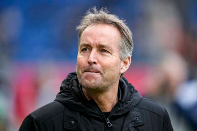 Kasper Hjulmand (Trainer, Cheftrainer, B04) presst die Lippen zusammen, Einzelbild, Einzelfoto, Aktion, Action, enttäuscht schauend, Enttäuschung, Frustration, disappointed, pessimistisch, 17.01.2026, Sinsheim (Deutschland), Fussball, Bundesliga, TSG 1899 Hoffenheim - Bayer 04 Leverkusen, DFB DFL REGULATIONS PROHIBIT ANY USE OF PHOTOGRAPHS AS IMAGE SEQUENCES AND OR QUASI-VIDEO. *** Kasper Hjulmand coach, head coach, B04 presses lips together, single image, single photo, action, action looking disappointed, disappointment, frustration, disappointed, pessimistic, 17 01 2026, Sinsheim Germany , Football, Bundesliga, TSG 1899 Hoffenheim Bayer 04 Leverkusen, DFB DFL REGULATIONS PROHIBIT ANY USE OF PHOTOGRAPHS AS IMAGE SEQUENCES AND OR QUASI VIDEO xozx