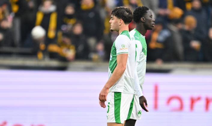 17 01 2026 Soccer season 2025 2026 2 Soccer Bundesliga 18 Matchday SG Dynamo Dresden SGD SpVgg Greuther Fürth SGF Kleeblatt Sportfoto Zink xwoxzix DFL regulations prohibit any use of photographs as image sequences and or quasi video only for editorial use Reno Münz Muenz 5, SpVgg Greuther Fürth Omar Sillah 42, SpVgg Greuther Fürth disappointed Disappointment after the end of the match