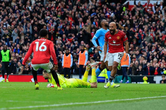 Manchester United, ManU v Manchester City, Premier League Bryan Mbeumo (19) of Manchester United celebrates scoring to make it 1-0 during the Premier League match between Manchester United and Manchester City at Old Trafford, Manchester, UK on 17 January 2026. Manchester Old Trafford Greater Manchester UK Editorial use only DataCo restrictions apply See www.football-dataco.com , Copyright: xConorxMolloyx PSI-23576-0090