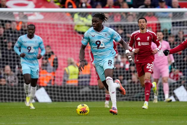 Liverpool v Burnley, Liverpool, UK - 17 Jan 2026 Lesley Ugochukwu of Burnley during the Premier League match between Liverpool and Burnley at Anfield, Liverpool on 17 January 2026 ( Liverpool Anfield Liverpool England Copyright: xHarryxCornish PPAUKx PPA-240642