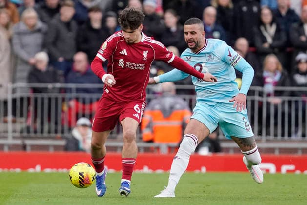 Liverpool v Burnley, Liverpool, UK - 17 Jan 2026 Milos Kirkez of Liverpool battles for the ball with Kyle Walker of Burnley during the Premier League match between Liverpool and Burnley at Anfield, Liverpool on 17 January 2026 ( Liverpool Anfield Liverpool England Copyright: xHarryxCornish PPAUKx PPA-240644