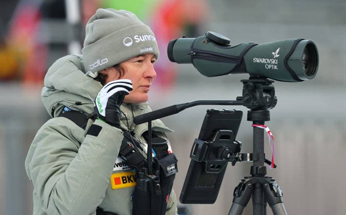 BIATHLON - IBU WC Ruhpolding RUHPOLDING,GERMANY,17.JAN.26 - BIATHLON - IBU World Cup, 10km sprint, men. Image shows coach Sandra Flunger (SUI).  GEPAxpictures xThomasxBachun