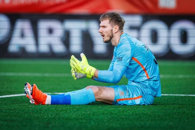OSS , 17-01-2026 , Frans Heesen Stadion , Season 2025 2026 , Dutch Keuken Kampioen Divisie football , match between TOP Oss and FC Emmen , picture shows FC Emmen player Luca Unbehaun Top Oss - Emmen  x200864826x Copyright: