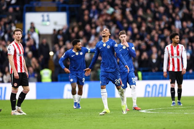 Chelsea gegen Brentford 17. Januar 2026, London Premier League Fußball Chelsea gegen Brentford Joao Pedro von Chelsea feiert sein erstes Tor nach einer VAR-Kontrolle Foto Jacques Feeney Abseits London UK  Copyright: xJacquesxFeeneyx xOffsidexOffside