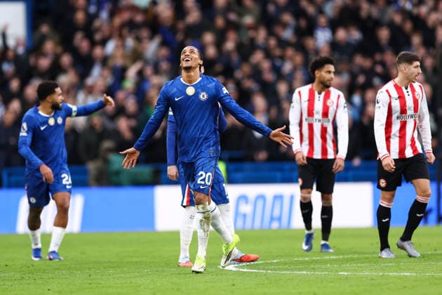 Chelsea gegen Brentford 17. Januar 2026, London Premier League Fußball Chelsea gegen Brentford Joao Pedro von Chelsea feiert sein erstes Tor nach einer VAR-Kontrolle Foto Jacques Feeney Abseits London UK  Copyright: xJacquesxFeeneyx xOffsidexOffside