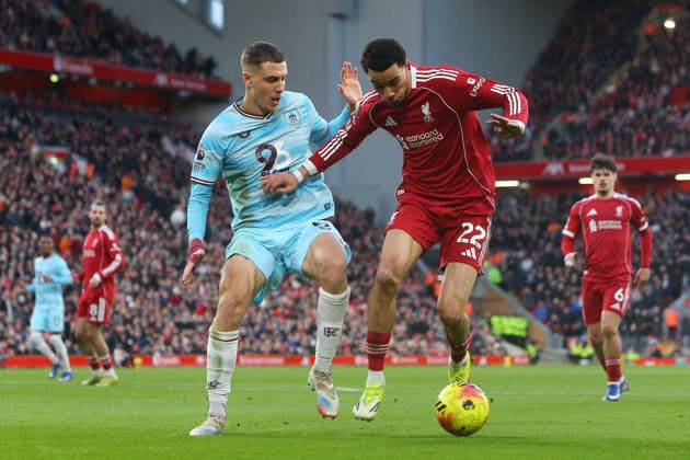 Maxime Esteve of Burnley and Hugo Ekitike of Liverpool Liverpool v Burnley, Premier League, Football, Anfield, Liverpool, UK - 17 Jan 2026Liverpool Anfield United Kingdom EDITORIAL USE ONLY No use with unauthorised audio, video, data, fixture lists, club league logos or live services. Online in-match use limited to 120 images, no video emulation. No use in betting, games or single club league player publications.  Copyright: xPhilxOldham Shutterstockx 16348122ab
