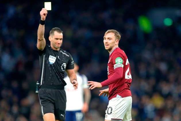 Tottenham Hotspur v West Ham, London, UK - 17 Jan 2026 Jarrod Bowen of West Ham United is shown a yellow card during the Premier League match between Tottenham and West Ham at the Tottenham Hotspur Stadium, Tottenham, London on 17 January 2026. London Tottenham Hotspur Stadium London GBR Copyright: xTomxCusden PPAUKx PPA-240815