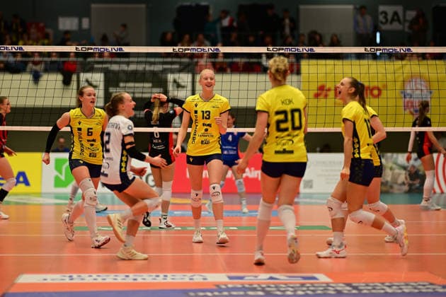 Volleyball I Women I Season 2025 2026 I Bundesliga I 12 Matchday I ETV Hamburger Volksbank Volleys SSC Palmberg Schwerin I 17 01 2026 Cheers, excitement, enthusiasm, euphoria, joy, happiness, cheerfulness at SSC Palmberg Schwerin Women Hamburg CU Arena Hamburg Germany Copyright: xLobeca FelixxSchlikisx