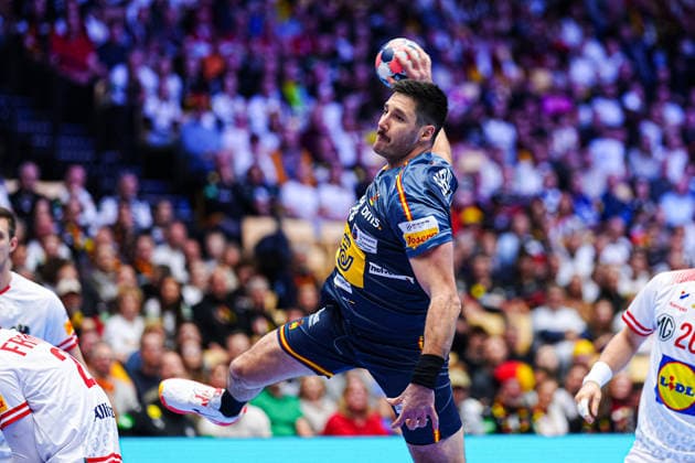 Throw Goal Abel Serdio Spain, 20 DEN, Austria vs Spain, Handball, EHF European Championship 2026, Group A, Matchday 2, 17 01 2026 DEN, Austria vs Spain, Handball, EHF European Championship 2026, Group A, Matchday 2, 17 01 2026 Herning Copyright: xEibner-Pressefoto MarcelxvonxFehrnx EP_MFN