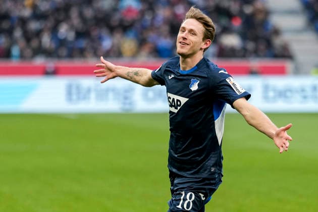 Torschütze Wouter Burger (Hoffenheim, 18), Spieler der TSG 1899 Hoffenheim, jubelt über das Tor zum 1:0, Jubel, jubeln, Torjubel, Torerfolg, celebrate the goal, goal, celebration, jubelt ueber das Tor, Freuen, Freude, freut sich, optimistisch, positiv, Spielszene, Highlight, Einzelbild, Einzelfoto, Aktion, Action, 17.01.2026, Sinsheim (Deutschland), Fussball, Bundesliga, TSG 1899 Hoffenheim - Bayer 04 Leverkusen, DFB DFL REGULATIONS PROHIBIT ANY USE OF PHOTOGRAPHS AS IMAGE SEQUENCES AND OR QUASI-VIDEO. *** Goalscorer Wouter Burger Hoffenheim, 18 , player of TSG 1899 Hoffenheim, cheers about the goal to 1 0, cheer, cheer, goal celebration, celebrate the goal, goal, celebration, cheers about the goal, rejoicing, joy, rejoices, optimistic, positive, match scene, highlight, single image, single photo, action, action, 17 01 2026, Sinsheim Germany , football, Bundesliga, TSG 1899 Hoffenheim Bayer 04 Leverkusen, DFB DFL REGULATIONS PROHIBIT ANY USE OF PHOTOGRAPHS AS IMAGE SEQUENCES AND OR QUASI VIDEO xozx