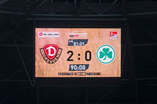 17 01 2026, xomx, Fußball 2 Bundesliga, Dynamo Dresden SpVgg Greuther Fuerth v l Endstadnd nach 90 Minuten 2 0 für die Mannen der SGD Anzeigetafel Symbolbild DFL DFB REGULATIONS PROHIBIT ANY USE OF PHOTOGRAPHS as IMAGE SEQUENCES and or QUASI VIDEO Dresden