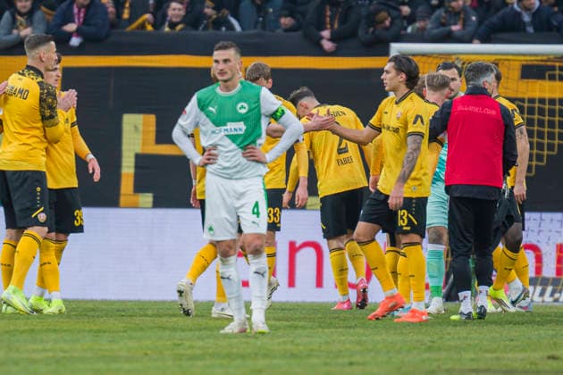17 01 2026, xomx, Soccer 2 Bundesliga, Dynamo Dresden SpVgg Greuther Fuerth v l The game is over The Saxons win against the men from Franconia with 2 0 joy jubilation and sadness DFL DFB REGULATIONS PROHIBIT ANY USE OF PHOTOGRAPHS as IMAGE SEQUENCES and or QUASI VIDEO Dresden