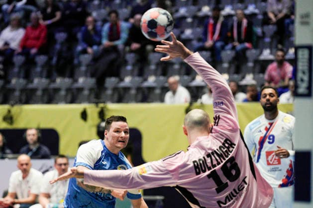 European Handball Championship, Ukraine France Baerum 20260117 Ukraine s Dmytro Artemenko and France s goalkeeper Charles Bolzinger during the European Handball Championship between Ukraine and France in Unity Arena Photo Stian Lysberg Solum NTB Baerum Norway EDITORIAL USE ONLY RESTRICTED USE FOR BETTING COMPANIES  Copyright: xStianxLysbergxSolumx xNTBx