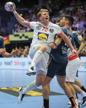 Austria Spain, Men s EHF EM 2026 Lukas Hutecek Austria, 72 against Abel Serdio Guntin Spain, 20 Handball EHF European Championship, International match between Austria and Spain on January 17, 2026 in Herning Denmark , Herning Denmark Jyske Bank Boxing