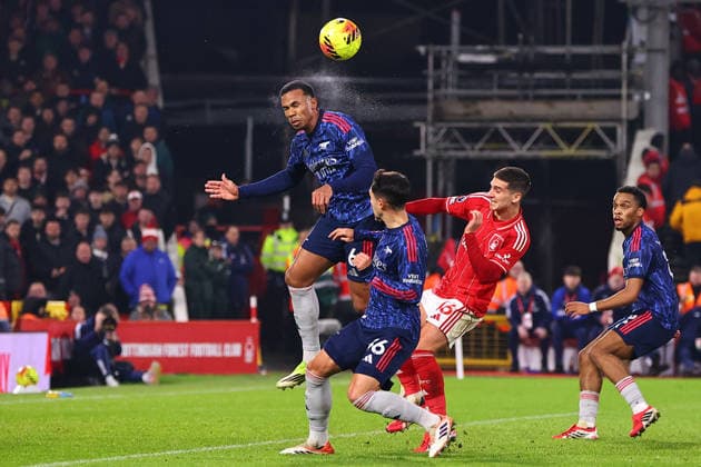 Nottingham Forest v Arsenal, Premier League Gabriel Magalhaes of Arsenal heads the ball clear during the Nottingham Forest v Arsenal Premier League match at the City Ground, West Bridgford, England on 17 January 2026 Credit: Ryan Crockett Every Second Media Editorial use only. All images are copyright Every Second Media Limited. No images may be reproduced without prior permission. All rights reserved. Premier League and Football League images are subject to licensing agreements with Football DataCo Limited. see https: www.football-dataco.com Copyright: xIMAGO EveryxSecondxMediax ESM-1761-0051 RyanxCrockettx xEveryxSecondxMediax
