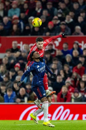 Nottingham Forest v Arsenal, Premier League Nottingham Forest defender Neco Williams (3) heads the ball away during the Premier League match between Nottingham Forest and Arsenal at the City Ground, Nottingham, UK on 17 January 2026. Nottingham City Ground Nottinghamshire UK Editorial use only DataCo restrictions apply See www.football-dataco.com , Copyright: xManjitxNarotrax PSI-23577-0040