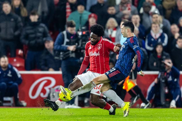 Nottingham Forest v Arsenal, Premier League Nottingham Forest defender Ola Aina (34) crosses the ball during the Premier League match between Nottingham Forest and Arsenal at the City Ground, Nottingham, UK on 17 January 2026. Nottingham City Ground Nottinghamshire UK Editorial use only DataCo restrictions apply See www.football-dataco.com , Copyright: xManjitxNarotrax PSI-23577-0052