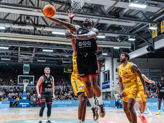 Michael Hughes II SBB Baskets, 91 in Dunk Phoenix Hagen vs SBB Baskets Wolmirstedt, Basketball, BARMER 2 Basketball Bundesliga, Matchday 18, Season 2025 2026, 17 01 2026 Phoenix Hagen vs SBB Baskets Wolmirstedt, Basketball, BARMER 2 Basketball Bundesliga, Matchday 18, Season 2025 2026, 17 01 2026 Hagen Copyright: xEibner-Pressefoto DamianxKruczynx EP_DKI