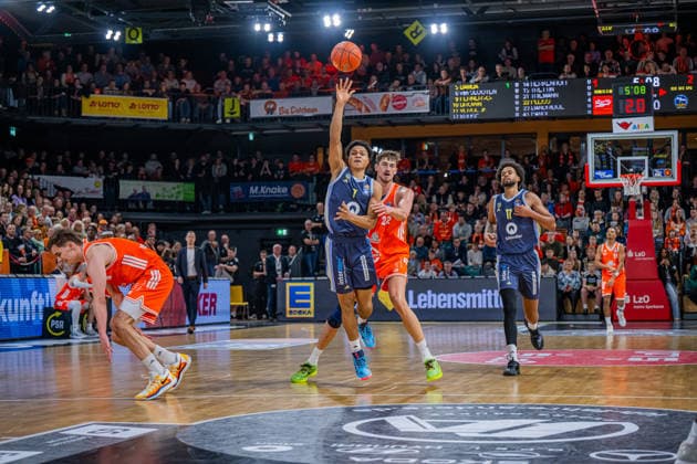 1 Basketball Bundesliga, easyCredit BBL, Season 2025 2026, Men, Main Round, Matchday 16, 17 01 2026, RASTA Vechta ALBA Berlin Jack Kayil 7 ALBA BERLIN in action Vechta RASTA Dome Lower Saxony Germany