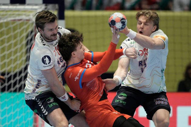 European Handball Championship, Czech Republic Norway Baerum 20260117 Vetle Ronningen, Martin Hovde and the Czech Republic s JonaÅ¡ Josef during the EC in handball between the Czech Republic and Norway in the Unity arena Photo Stian Lysberg Solum NTB Baerum Norway EDITORIAL USE ONLY RESTRICTED USE FOR BETTING COMPANIES  Copyright: xStianxLysbergxSolumx xNTBx