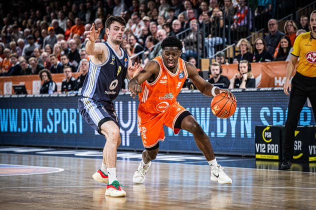 1 Basketball Bundesliga, easyCredit BBL, Season 2025 2026, Men, Main Round, Matchday 16, 17 01 2026, RASTA Vechta ALBA Berlin TJ Bamba 5 RASTA Vechta in action Vechta RASTA Dome Lower Saxony Germany