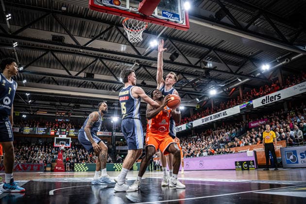 1 Basketball Bundesliga, easyCredit BBL, Season 2025 2026, Men, Main Round, Matchday 16, 17 01 2026, RASTA Vechta ALBA Berlin TJ Bamba 5 RASTA Vechta in action Vechta RASTA Dome Lower Saxony Germany