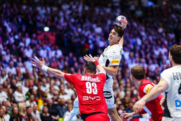 Throw Goal Julian Koester Germany, 18 DEN, Serbia vs Germany, Handball, EHF European Championship 2026, Group A, Matchday 2, 17 01 2026 DEN, Serbia vs Germany, Handball, EHF European Championship 2026, Group A, Matchday 2, 17 01 2026 Herning Copyright: xEibner-Pressefoto MarcelxvonxFehrnx EP_MFN