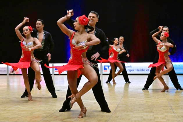 GER dancing, 1 national league of Latin formations 17 01 2025, GER dancing, 1 national league of Latin formations,, preliminary round, in the picture Gruen Gold Bremen A Team with the theme Last Dance nordphotoxGmbH xWitke nph00002