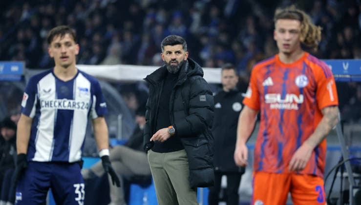 Coach Miron Muslic, left Michal Karbownik, right Mika Wallentowitz Sport Football Soccer DFL 2 Bundesliga Men 18 Matchday Season 2025 2026 17 01 2026 Hertha BSC Berlin vs FC Schalke 04 S04 DFL regulations prohibit any use of photographs as image sequences and or quasi video