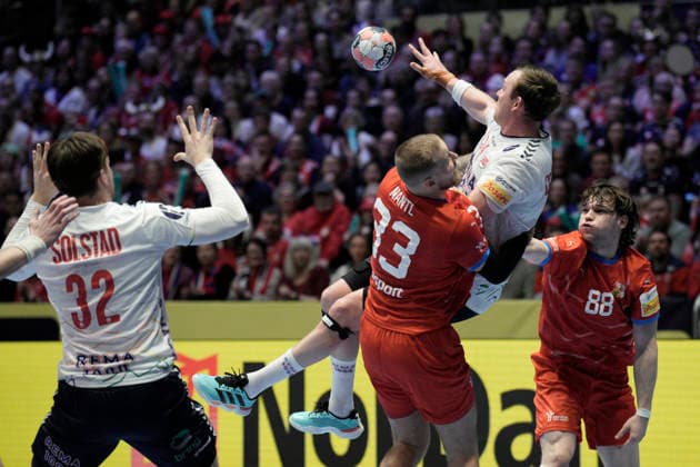 European Handball Championship, Czech Republic Norway Baerum 20260117 Norways Sander Sagosen, Czech Republics MatÄj Nantl, Filip TÅ¯ma and Norways Thomas Solstad during the European Handball Championship between the Czech Republic and Norway in Unity Arena Photo Stian Lysberg Solum NTB Baerum Norway EDITORIAL USE ONLY RESTRICTED USE FOR BETTING COMPANIES  Copyright: xStianxLysbergxSolumx xNTBx