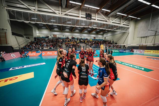 Volleyball Women Season 2025 2026 Volleyball Bundesliga ETV Hamburger Volksbank Volleys vs SSC Palmberg Schwerin 17 01 2026 ETV in the circle before the match Hamburg CU Arena Hamburg Germany
