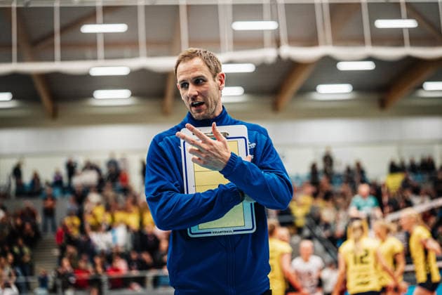 Volleyball Women Season 2025 2026 Volleyball Bundesliga ETV Hamburger Volksbank Volleys vs SSC Palmberg Schwerin 17 01 2026 Coach Felix Koslowski SSC Palmberg Schwerin Hamburg CU Arena Hamburg Germany