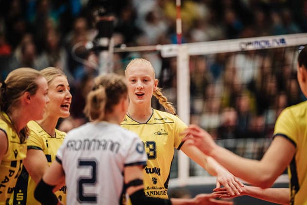 Volleyball Women Season 2025 2026 Volleyball Bundesliga ETV Hamburger Volksbank Volleys vs SSC Palmberg Schwerin 17 01 2026 in the center Luisa van Clewe 13, SSC Palmberg Schwerin Hamburg CU Arena Hamburg Germany