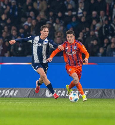 Soccer, Men, Season 2025 2026, 2 Bundesliga 18 Matchday , Hertha BSC FC Schalke 04, v l Kennet Eichhorn Hertha BSC , Vitalie Becker Schalke , 17 01 2026, Copyright: xSebastianxRäppold MatthiasxKochx