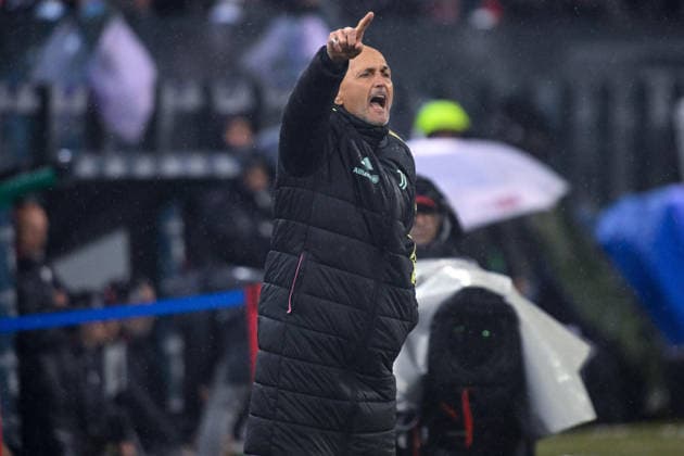Juventus FC s coach Luciano Spalletti during the Serie A soccer match between Cagliari Calcio and Juventus FC at the Unipol Domus in Cagliari, Sardinia - Saturday, 17th January 2026. - Soccer  Copyright: xGianlucaxZuddas LaPressex