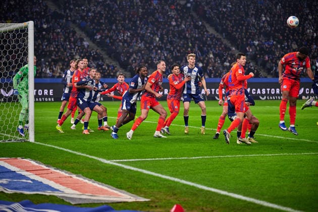 Hertha in front of the Schalke goal, GER, Hertha BSC vs ,FC Schalke 04, 2 Bundesliga, Season 2025 2026, Matchday 18, 17 01 2026 DFL REGULATIONS PROHIBIT ANY USE OF PHOTOGRAPHS AS IMAGE SEQUENCES AND OR QUASI VIDEO GER, Hertha BSC vs ,FC Schalke 04, 2 Bundesliga, Season 2025 2026, Matchday 18, 17 01 2026 Berlin Copyright: xClaudiusxRauch,xEibner-Pressefotox xClaudiusxRauchx EP_CRH