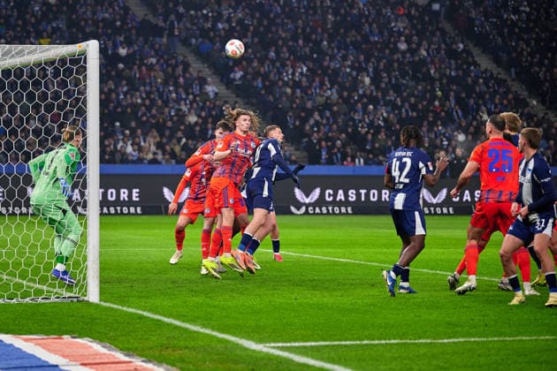 Hertha in front of the Schalke goal, Mika Tom Wallentowitz FC Schalke 04, 35 , GER, Hertha BSC vs ,FC Schalke 04, 2 Bundesliga, Season 2025 2026, Matchday 18, 17 01 2026 DFL REGULATIONS PROHIBIT ANY USE OF PHOTOGRAPHS AS IMAGE SEQUENCES AND OR QUASI VIDEO GER, Hertha BSC vs ,FC Schalke 04, 2 Bundesliga, Season 2025 2026, Matchday 18, 17 01 2026 Berlin Copyright: xClaudiusxRauch,xEibner-Pressefotox xClaudiusxRauchx EP_CRH