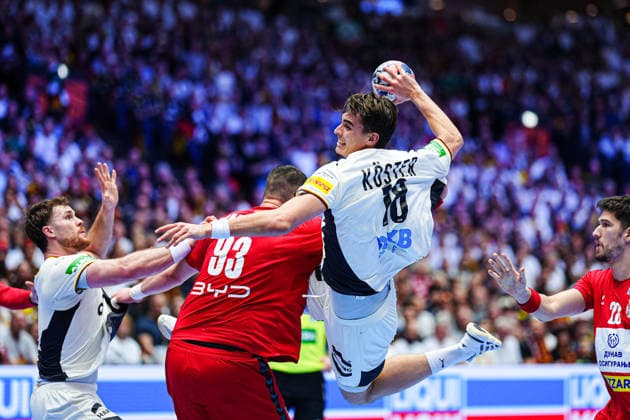Throw Goal Julian Koester Germany, 18 DEN, Serbia vs Germany, Handball, EHF European Championship 2026, Group A, Matchday 2, 17 01 2026 DEN, Serbia vs Germany, Handball, EHF European Championship 2026, Group A, Matchday 2, 17 01 2026 Herning Copyright: xEibner-Pressefoto MarcelxvonxFehrnx EP_MFN