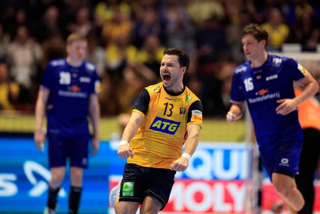 MALMÖ, SWEDEN 20260117 Swedens Sebastian Karlsson celebrates after scoring during the group stage match of the European Handball Championship between Sweden and the Netherlands at Malmö Arena, Malmö, Sweden, January 17, 2026 MALMÖ SWEDEN x10600x  Copyright: xAndreasxHillergren TTx EUROPEAN HANDBALL CHAMPIONSHIP 2026 SWEDEN-NETHERLANDS