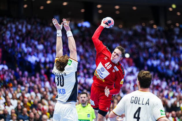 Throw Goal Stefan Dodic Serbia, 40 DEN, Serbia vs Germany, Handball, EHF European Championship 2026, Group A, Matchday 2, 17 01 2026 DEN, Serbia vs Germany, Handball, EHF European Championship 2026, Group A, Matchday 2, 17 01 2026 Herning Copyright: xEibner-Pressefoto MarcelxvonxFehrnx EP_MFN