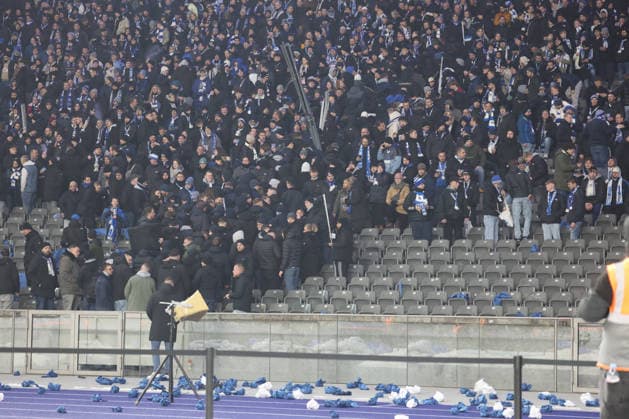 2 Soccer Bundesliga, Hertha BSC Schalke 04 The Berlin Ultras leave the stadium in protest, during the match in the 2 Soccer Bundesliga, Hertha BSC Berlin Schalke 04, 17 01 2026 in Berlin, Olympiastadion DFB regulations prohibit any use of photographs as image sequences and or quasi video Copyright: xBEAUTIFULxSPORTS Frankex