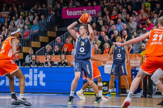 1 Basketball Bundesliga, easyCredit BBL, Season 2025 2026, Men, Main Round, Matchday 16, 17 01 2026, RASTA Vechta ALBA Berlin Justin Bean 34 ALBA BERLIN in action Vechta RASTA Dome Lower Saxony Germany